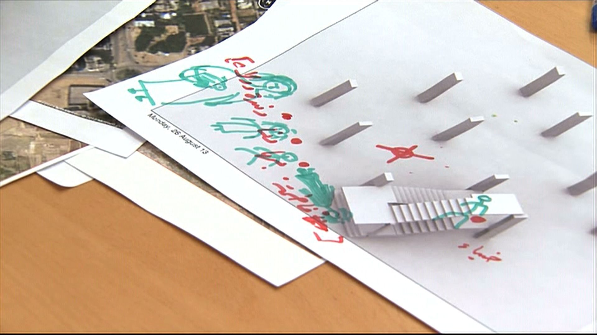 Salha family – mark-up - Fayez and Noor Salha indicate where the bodies of their family members were found following the strike. (Forensic Architecture)