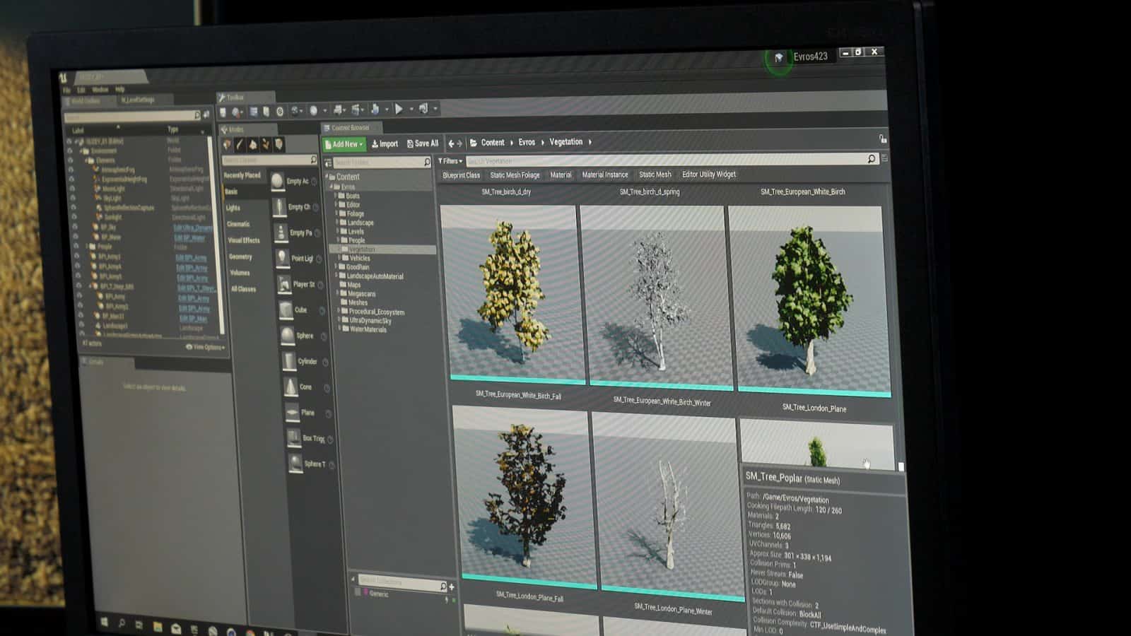 13. A library of plant species that grow in the Evros Meric region. - A library of plant species that grow in the Evros/Meriç region. (Forensic Architecture)