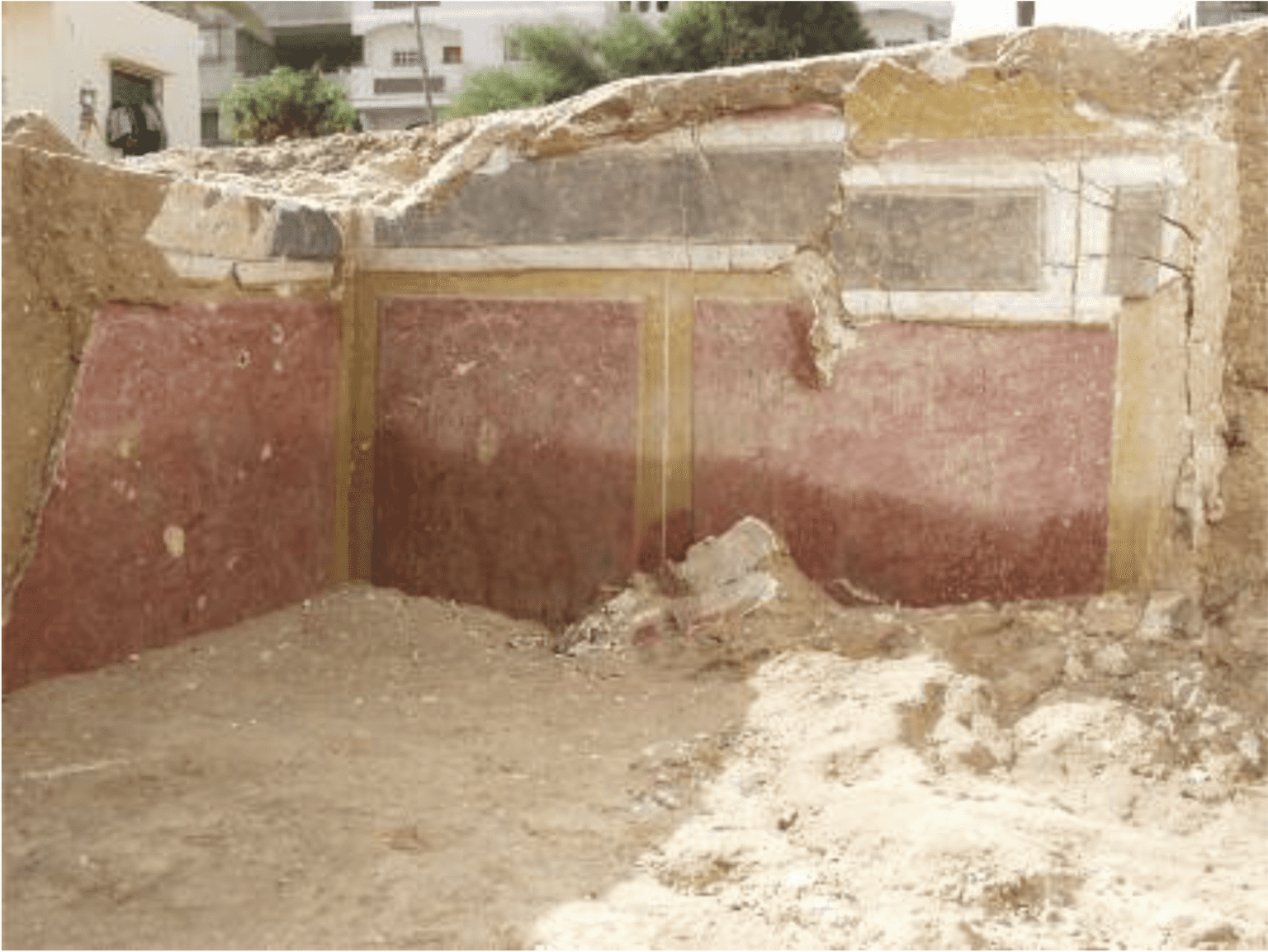 Gaza Arch_Image 19_opt 1_Fig.162(L_302) - Fig. 5 - Painted decoration on a Hellenistic House. Image: École Biblique, Mission Archéologique de Gaza: Coopération Franco-Palestinienne 1995-2005, p. 235, fig. 162.