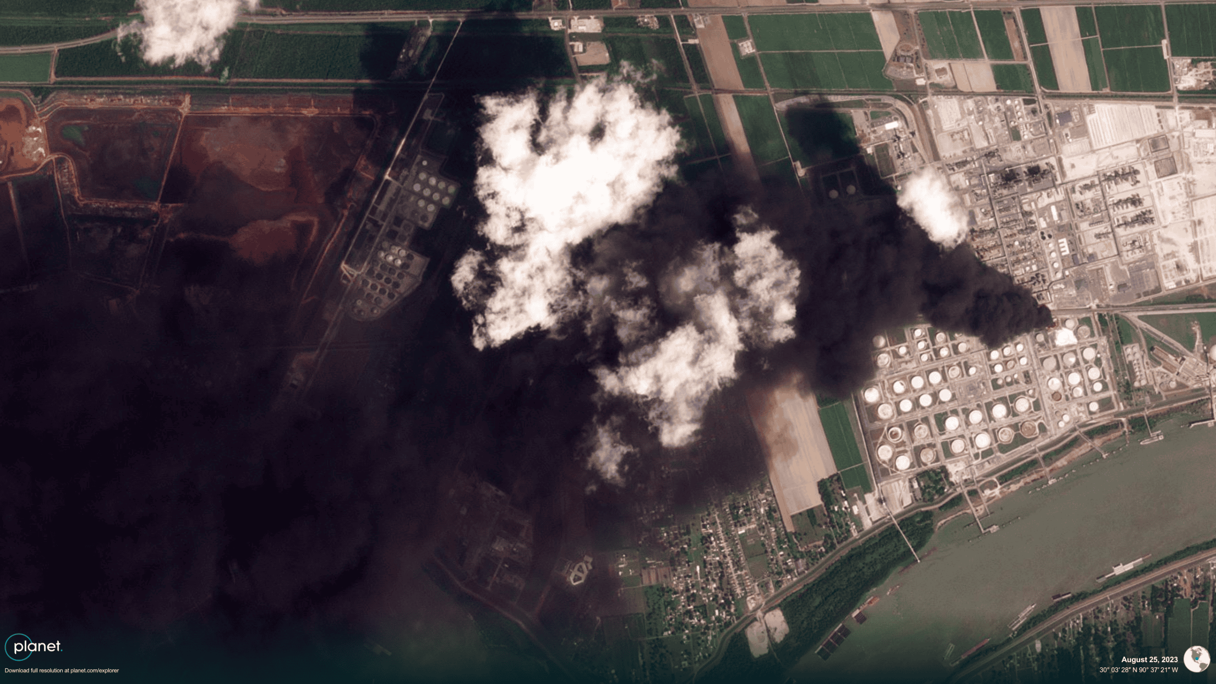 Marathon Plume - A satellite image captured by Planet Labs’ PSB.SD instrument at 11:23am on 25 August showing one tank covered in foam and another engulfed in smoke. (©️ Planet Labs PBC)